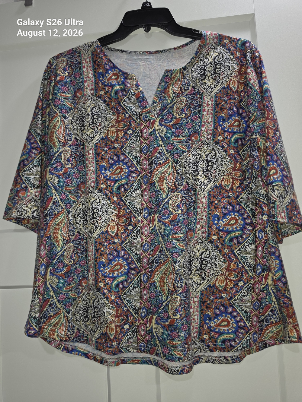 Women's V-Neck Paisley Print Tunic Top - Multicolor